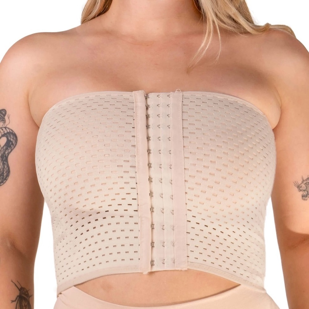 Seamless Strapless Bandeau with Front Hook Closure - Nude
